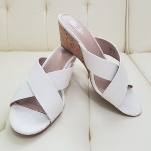 Charles by Charles David Women's 10 M White Wedge Sandals